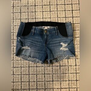 Isabel Maternity by Ingrid & Isabel. Side Panel Maternity Jean Shorts.